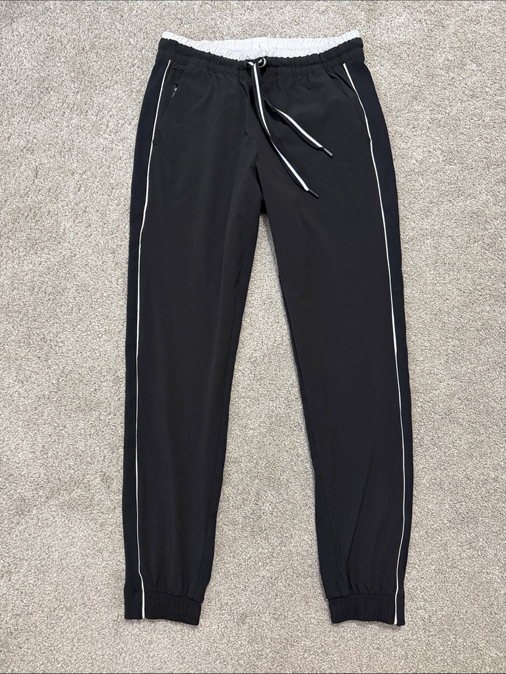 Athleta Black Nylon Brooklyn Joggers with White Accents Size 2